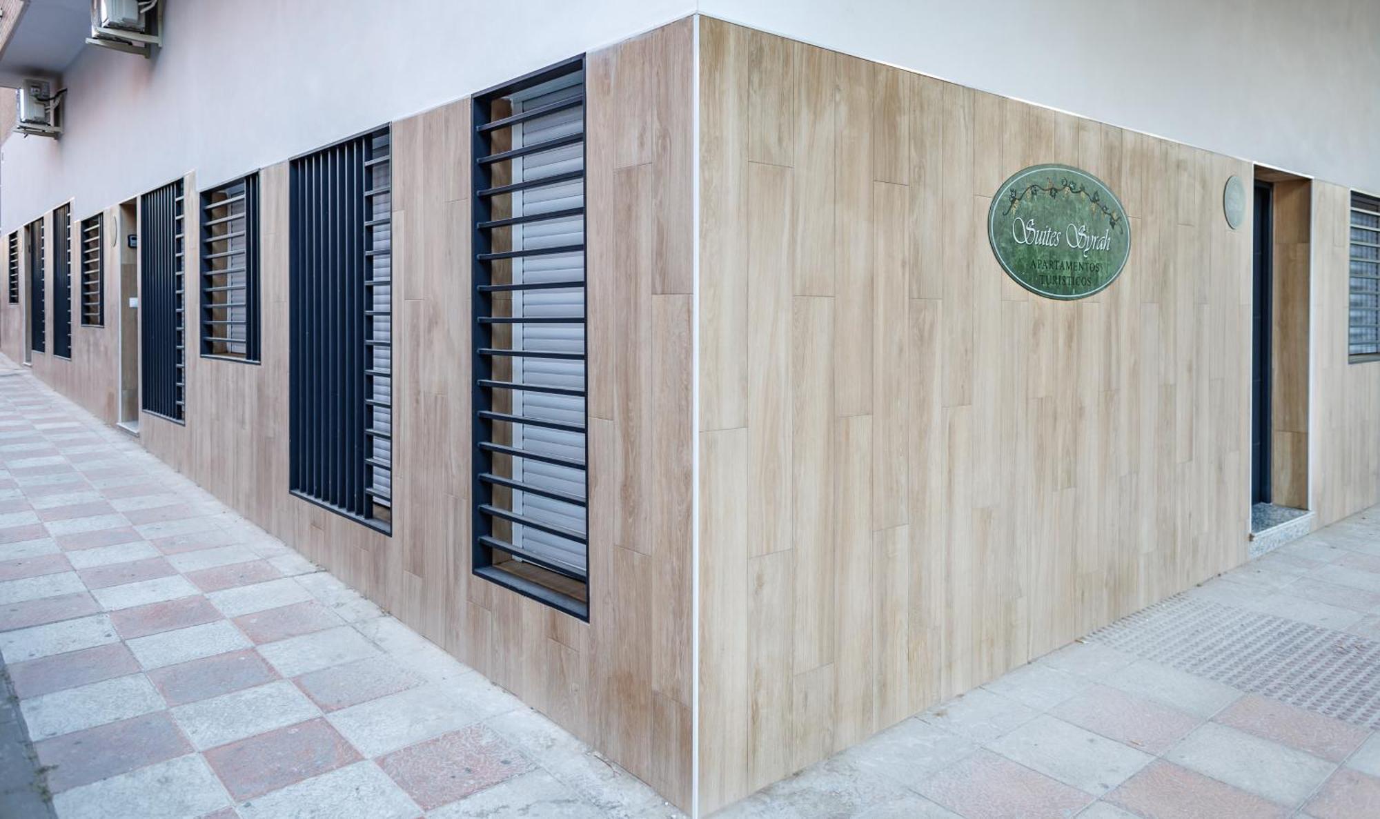 Apartamentos Luxury Suites Syrah Almendralejo Exterior photo